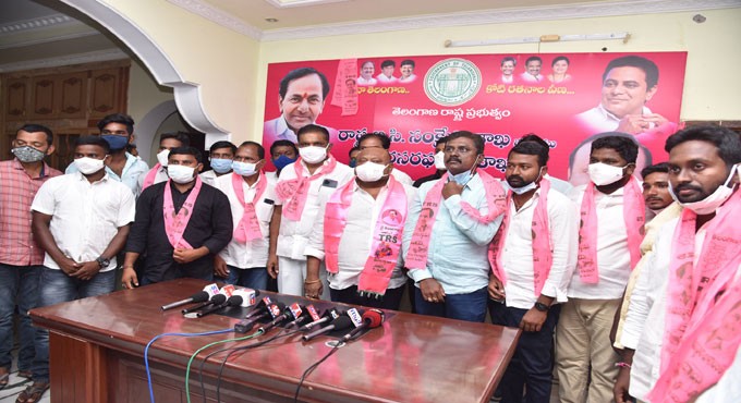 Eatala joined BJP to protect his properties: Gangula