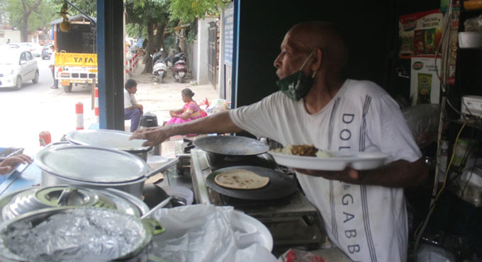 ‘Baba Ka Dhaba’ owner hospitalised after alleged suicide bid