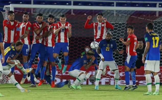 Brazil wins but Argentina manages a draw in World Cup qualifiers