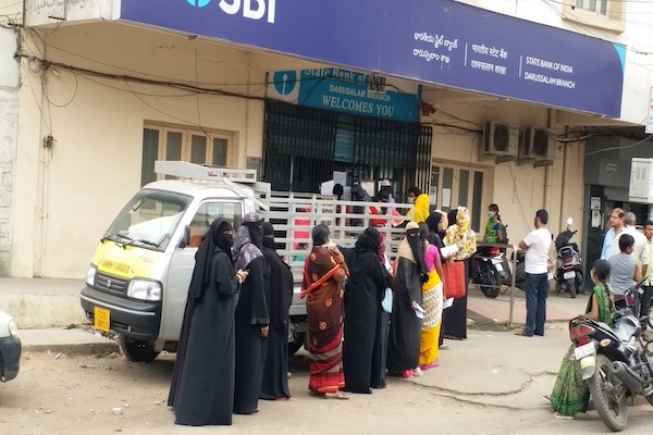 49% first-time borrowers below 30 & 71% non-metro based