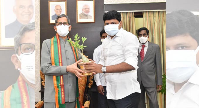 CJI Ramana takes part in “Green Challenge” at Raj Bhavan in Hyderabad