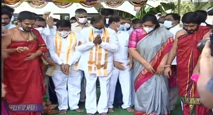 CM KCR lays foundation for multi-super specialty hospital in Warangal