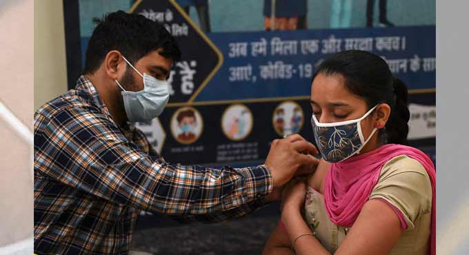 Telangana administers one crore Covid-19 vaccinations