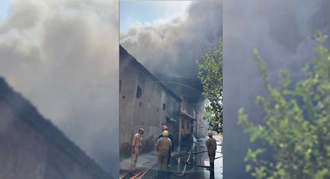 Delhi: Around 6 people missing after fire at shoe factory in Udyog Nagar