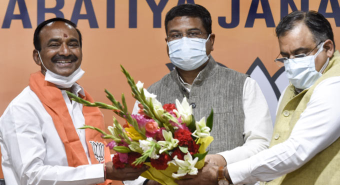Eatala Rajender joins BJP, bigwigs skip meeting him