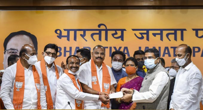 Former TRS leader Eatala Rajender joins BJP