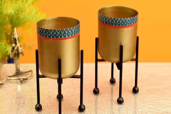 25 ways to decorate your home on a budget