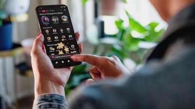 Facebook rolls out Clubhouse-rival Live Audio Room