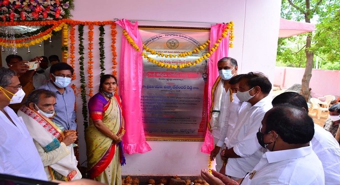 Complete Akkannapet-Medak railway works by Dasara: Harish