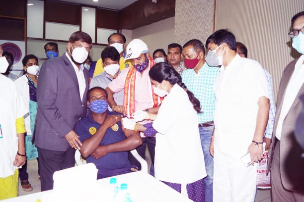 Sports Minister Srinivas Goud inaugurates HCA vaccination drive