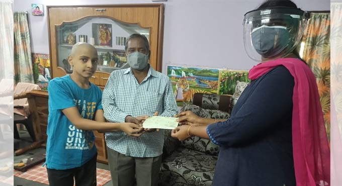 JITS alumni association donates Rs 1 lakh to kin of alumnus who succumbed to Covid