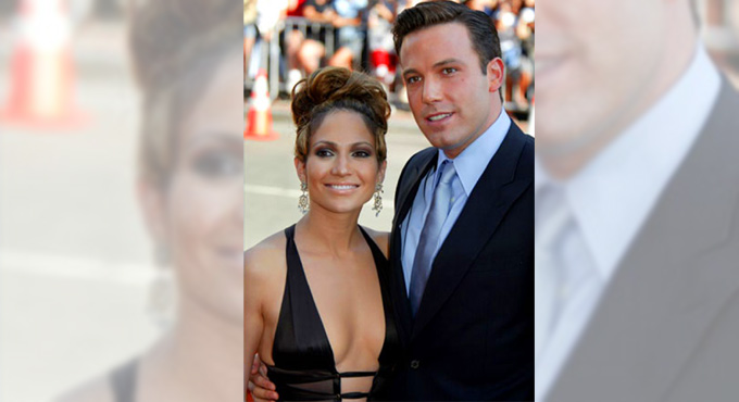 Jennifer Lopez, Affleck working towards taking relationship to next level