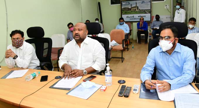 Karimnagar: Officials told to speed up ration card issuing process