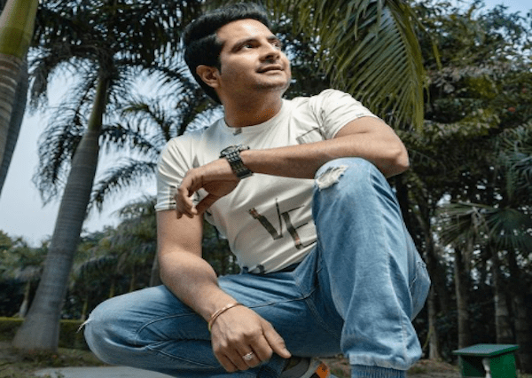 TV actor Karan Mehra held for beating up wife in Mumbai