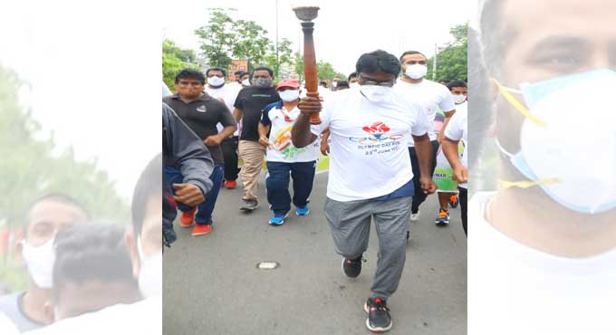 Puvvada flags off Olympic Run in Khammam