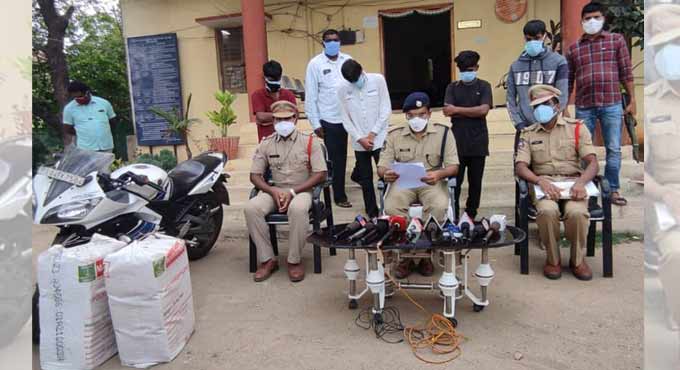 Kothagudem: Ganja worth Rs 6 lakh seized, 4 held