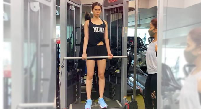 Kriti Sanon reveals a gym secret: ‘ Instagram v/s Reality’