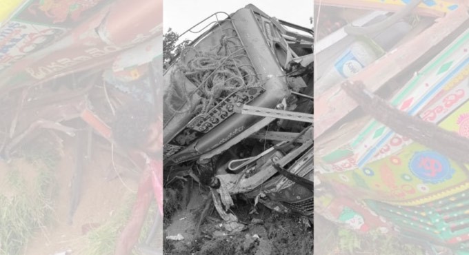 Warangal: At least 20 injured as lorry rams into RTC bus near Parkal