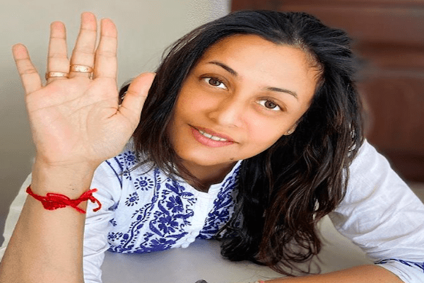 Namrata Shirodkar shares picture of Mahesh Babu and daughter Sitara