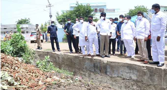 Poor sanitation: Puvvada wants action against gram panchayat staff