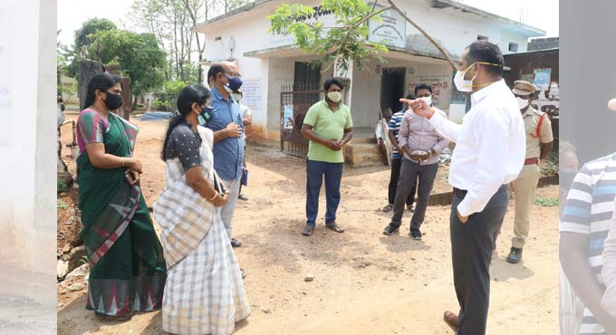 Khammam Collector calls for collective efforts to tackle spread of Covid-19