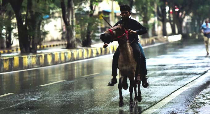 Scattered showers keep Hyderabad temperatures low