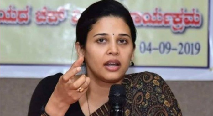 Two women IAS officers shunted out of Mysuru after public spat