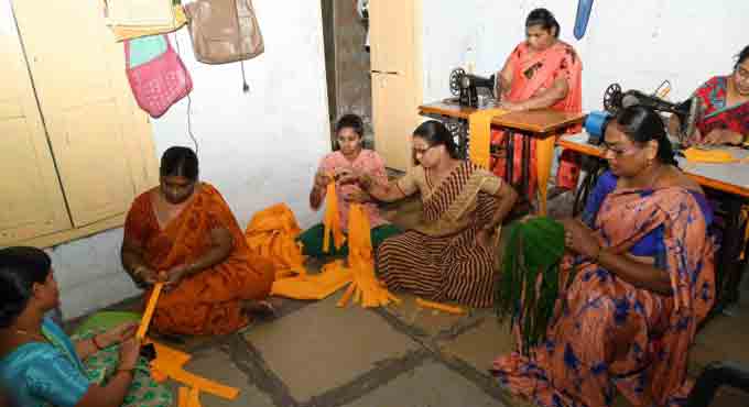 Telangana aims to provide Rs 12,070 cr bank linkage to SHGs