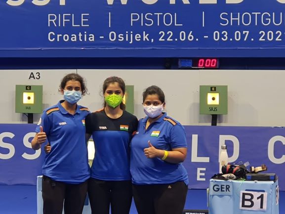 Women’s team shoots ISSF Shooting World Cup bronze
