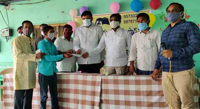 Mancherial: Visually impaired students get grand farewell