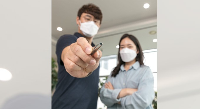 Samsung develops smallest mobile image sensor for 50MP cameras