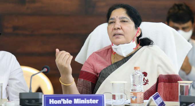 Eatala resigned to protect self, not out of self-respect: Satyavathi Rathod