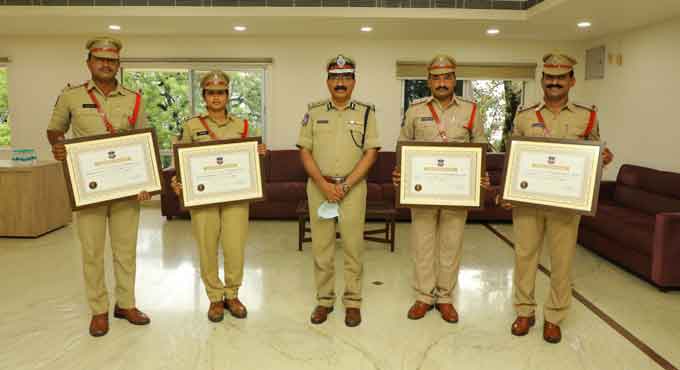 Telangana: 223 police stations get awards for executing vertical functions