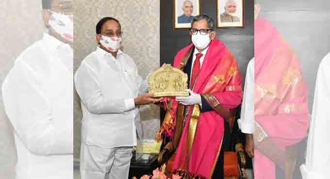 Tummala Nageswara Rao calls on CJI NV Ramana