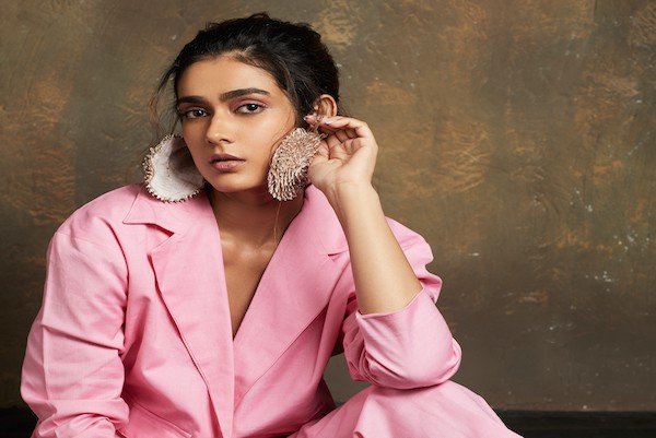 Aakanksha Singh trains in ‘Hockey’ for her Tamil debut 