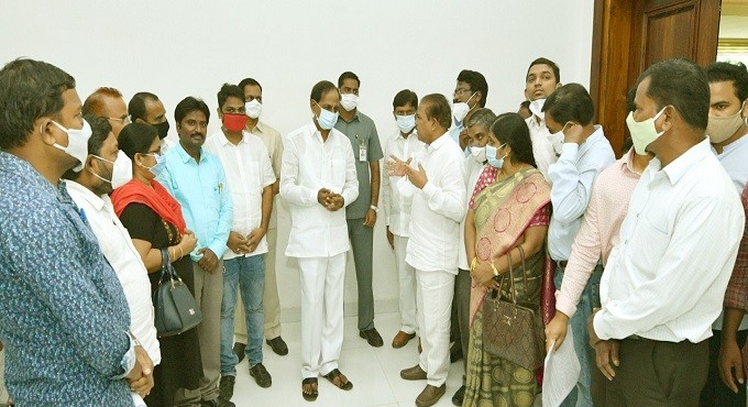 Dalit intellectuals thank CM KCR for announcing empowerment scheme