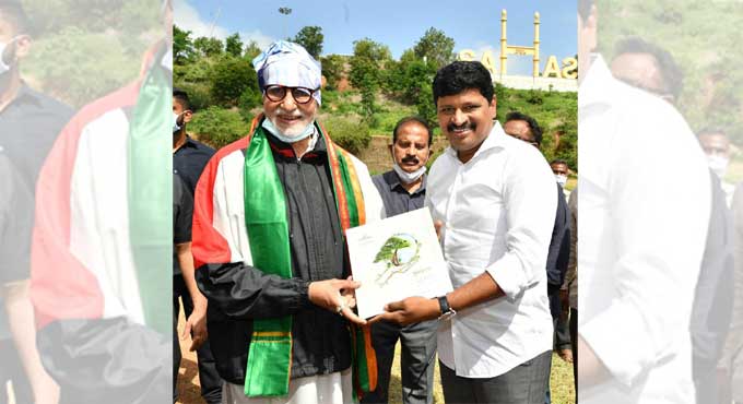 Big B joins Green India Challenge in Hyderabad