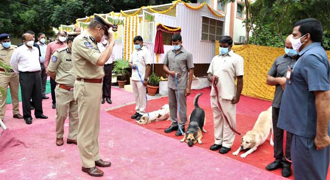 Hyderabad: Four dog kennels donated to City Security Wing