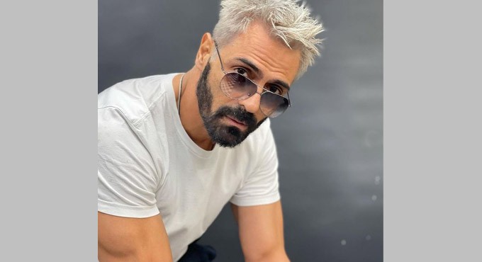 Arjun Rampal gives a glimpse of his ‘daddy’s day out’