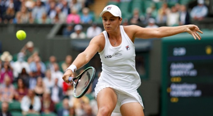 Barty makes maiden Wimbledon final
