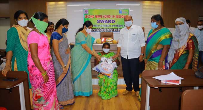 Essentials distributed to 120 housemaids in Siddipet