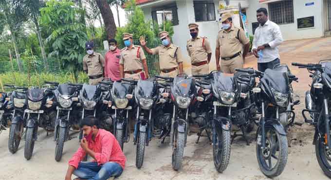 Bike lifter nabbed, 12 vehicles seized in Karimnagar