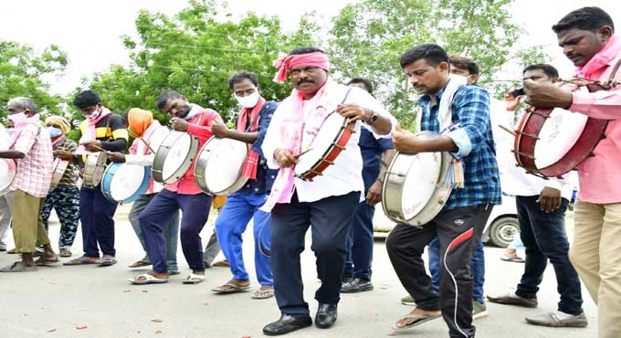 Telangana Dalit Bandhu scheme will be a role model for nation: Choppadandi MLA