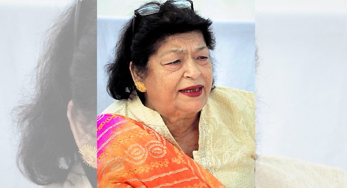 Choreographer Saroj Khan taught Sharmila Tagore to loosen up