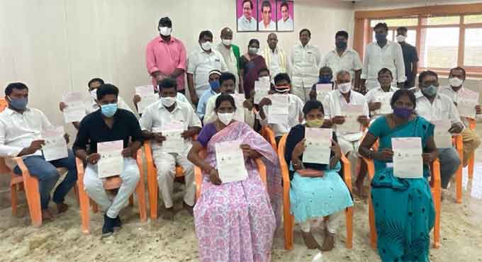 Khammam DCCB Chairman distributes CMRF cheques to beneficiaries