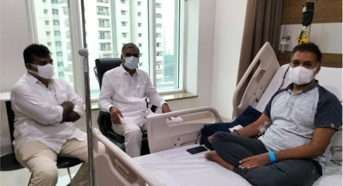 Harish visits DICCI Vice-chairman Rahul Kiran in hospital