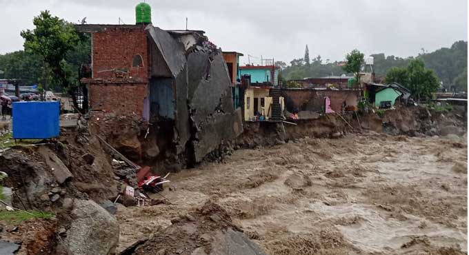 Heavy rain lashes Dharamsala, causes flash flood-like situation