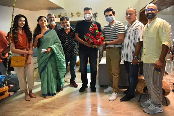 Director Shankar surprises #RAPO19 team in Ramoji Film City