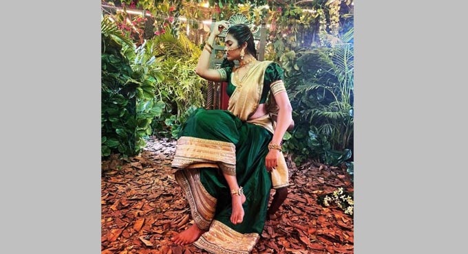 Divi Vadthya comes up with Telangana folk number