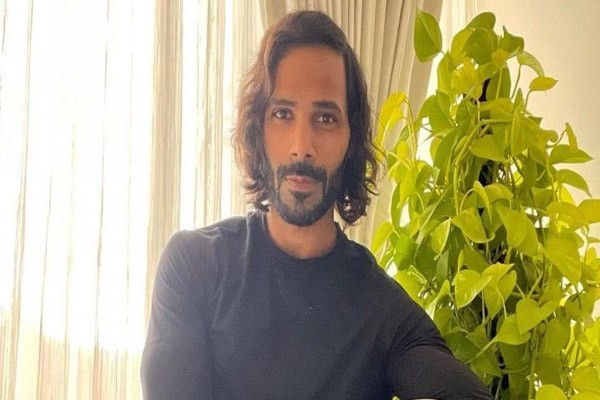 Fitness entrepreneur debuts as author, dispels health myths